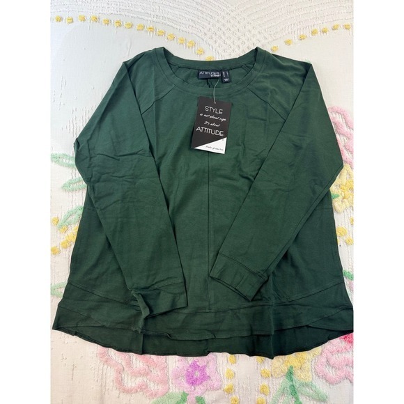 Attitudes by Renee Tops - Attitudes by Renee Green Long Sleeve Raglan Top Tiered Hem NWT Size Medium